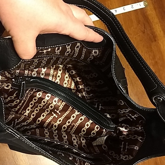 Tignanello black leather shoulder bag. - Picture 4 of 7